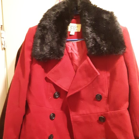 Marilyn & Me Pescoat - Picture 1 of 2